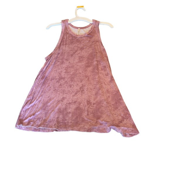 Pink Tank - Picture 2 of 2